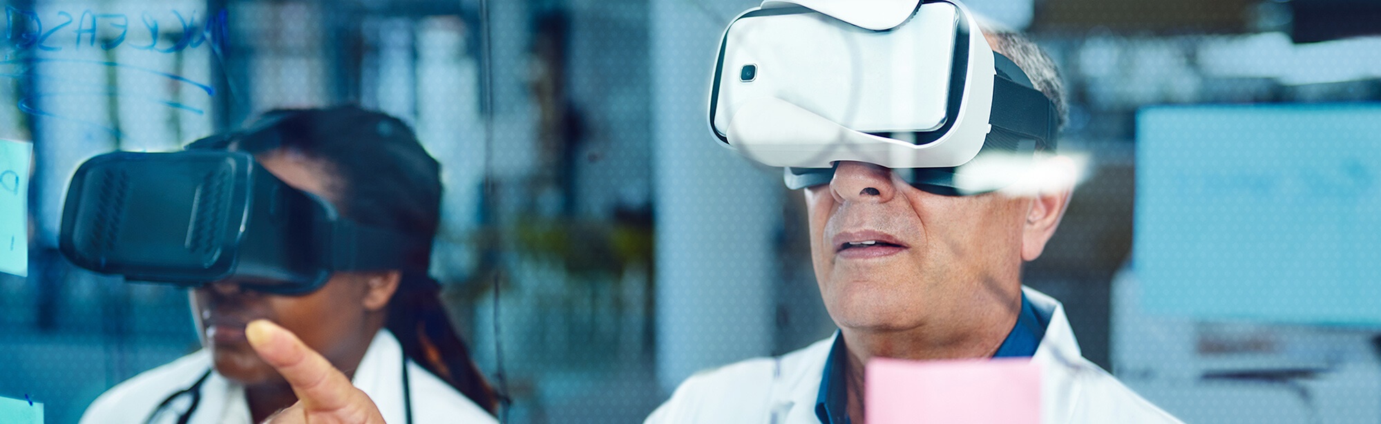 healthcare professionals using virtual reality headset; Virtual Reality in Higher Education