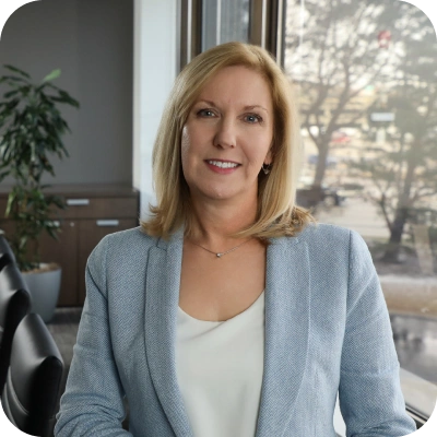 Debra Lang headshot
