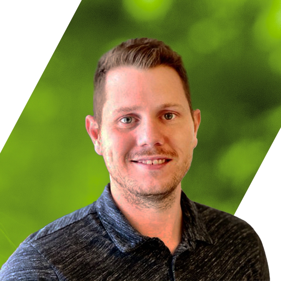 Charles Elliott headshot