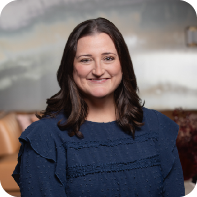 Crystal Comer headshot